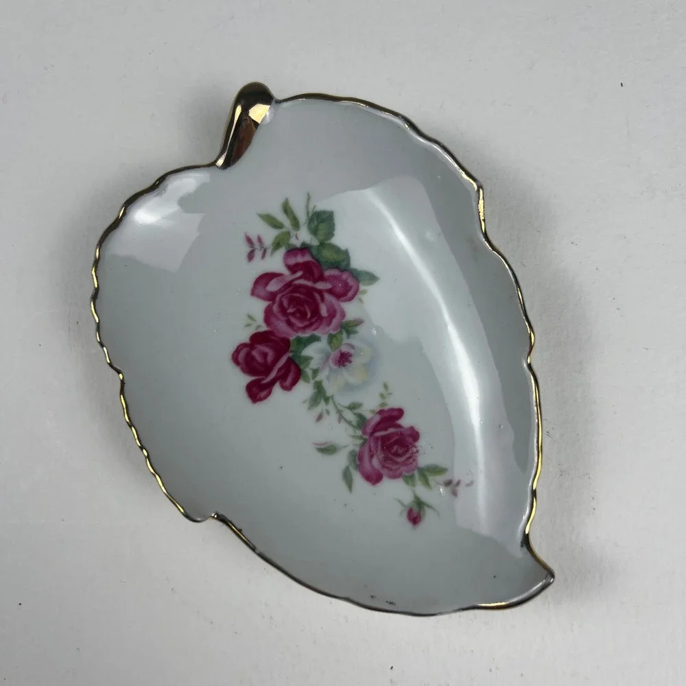 VTG Trinket Dish Small White Pink Rose Gold Trim Leaf Shaped Victorian MCM